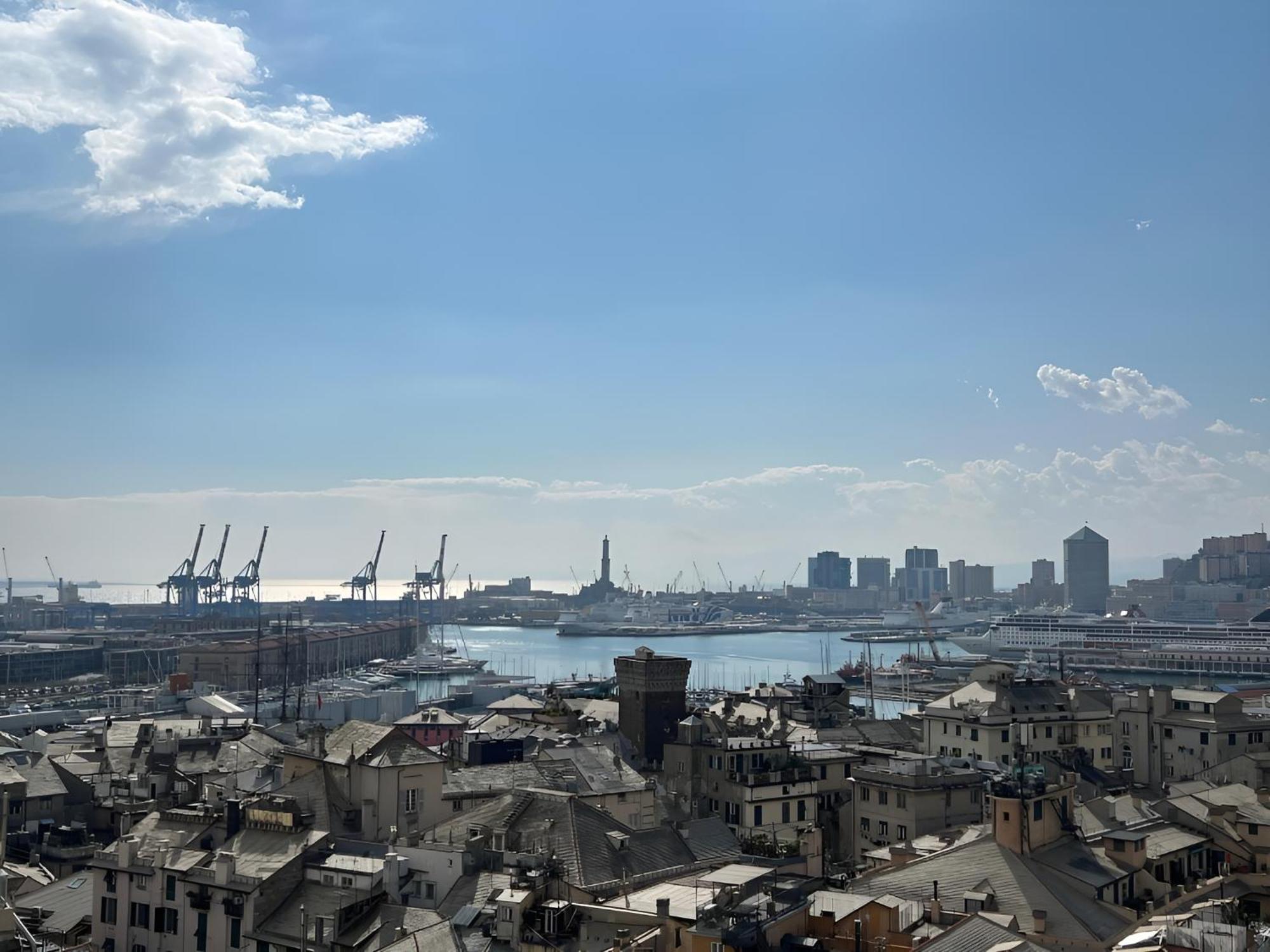 Monolocale Nel Cuore Di Genova Exteriör bild